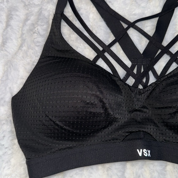 Victoria’s Secret Sport Bra - Picture 2 of 4